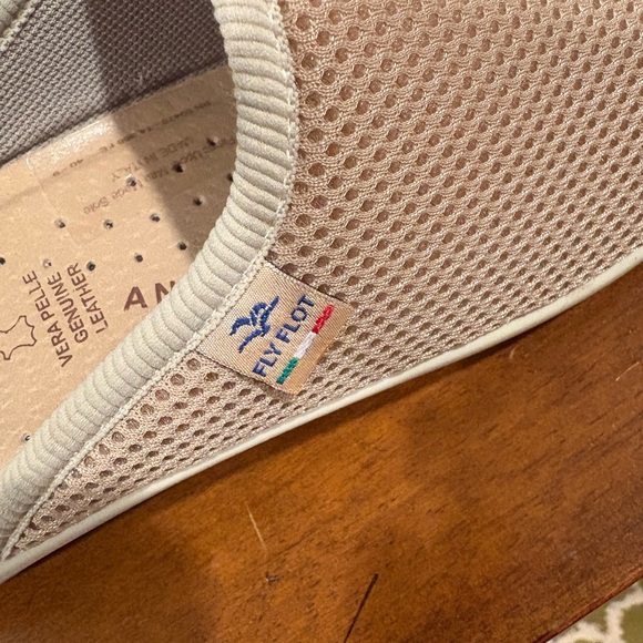 FLY FLOT Cream Slip-On Shoes - Picture 4 of 6